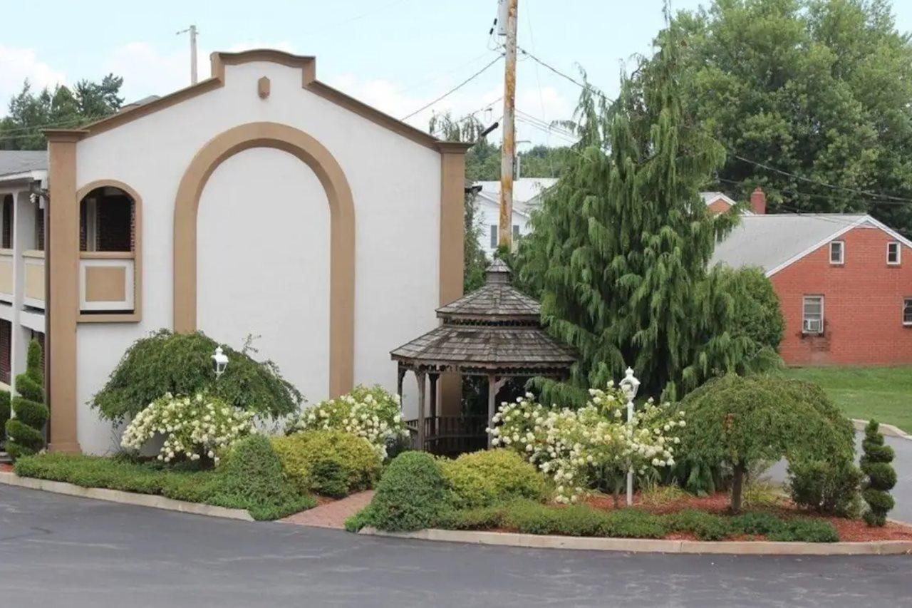 Aderi Hotel Near Bucknell University Lewisburg Exterior photo